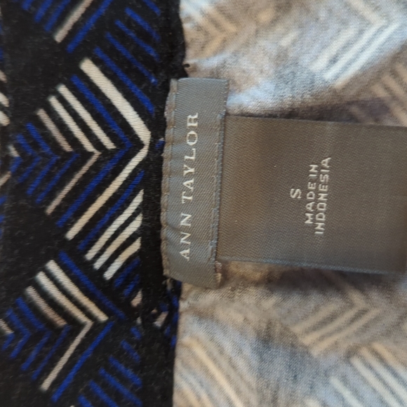 Ladies Ann Taylor EUC sleeveless top/shell size small - Picture 7 of 10